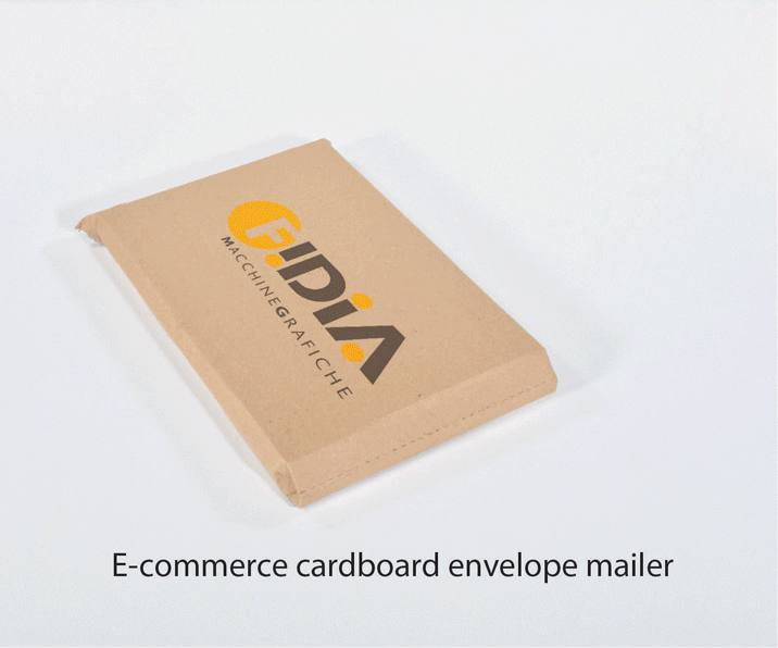 Manon forming a cardboard envelope